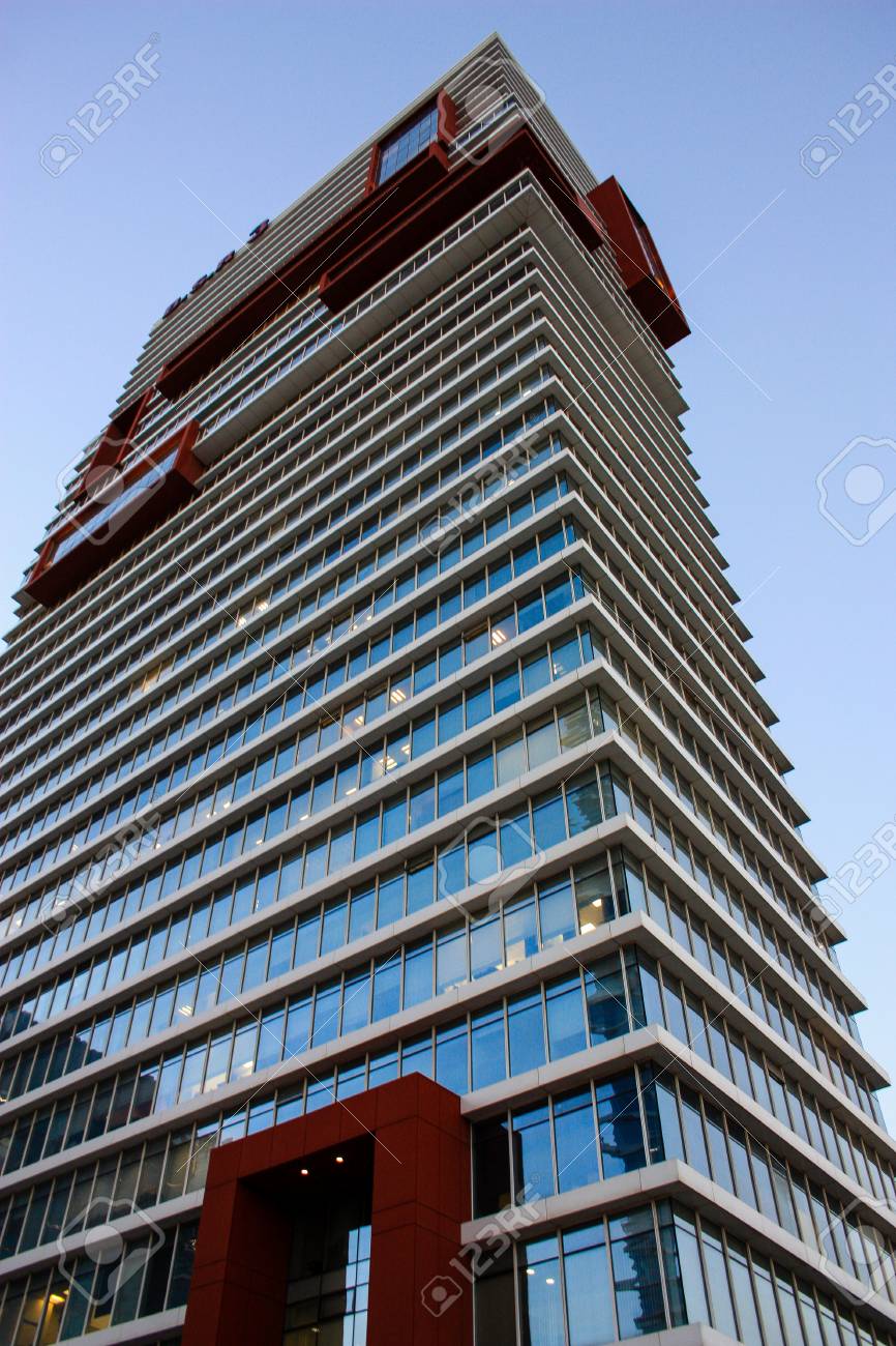 94496004-view-of-the-facade-of-building-in-tel-aviv